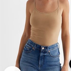 Express Body contour tank stretch scoop neck
